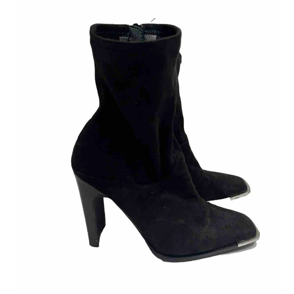 Osos Black Heel Boots Size 9 Block Heel 4”, Ankle High, Zipper Up, made in